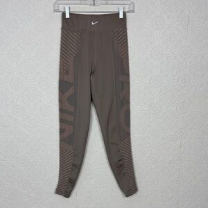Nike Pro‎ Therma FIT Leggings Brown High Rise Athletic Workout Pants Size Small